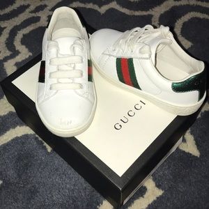 Authentic Gucci Leather Low Top Sneakers